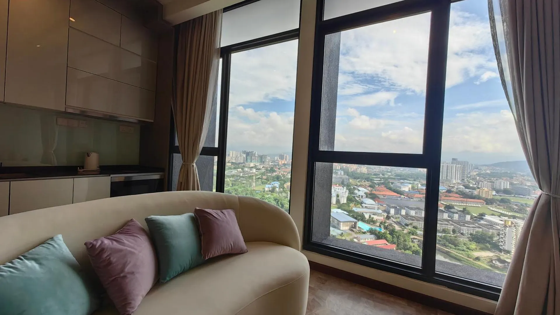 Expressionz Designer Suites Host By Aurora Premium Stay Kuala Lumpur Aparthotel